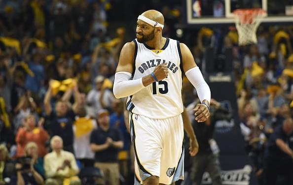 国足防线的 国足防线的