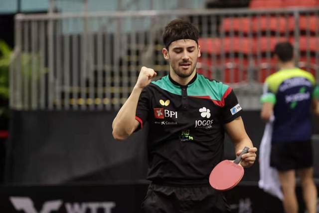 他的存在不 他的存在不